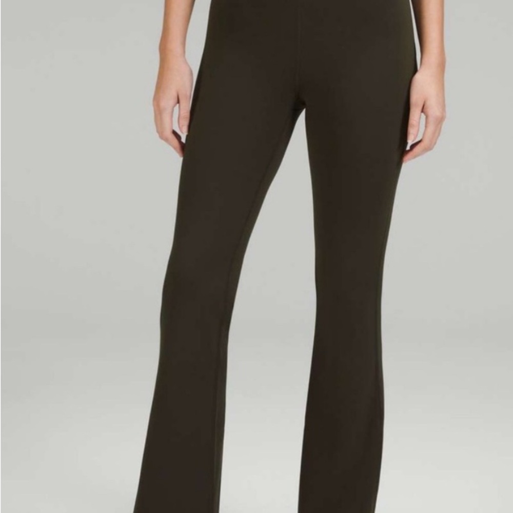 Lululemon Groove super high waisted flare pant. Size 2. Perfect! Spiced chai